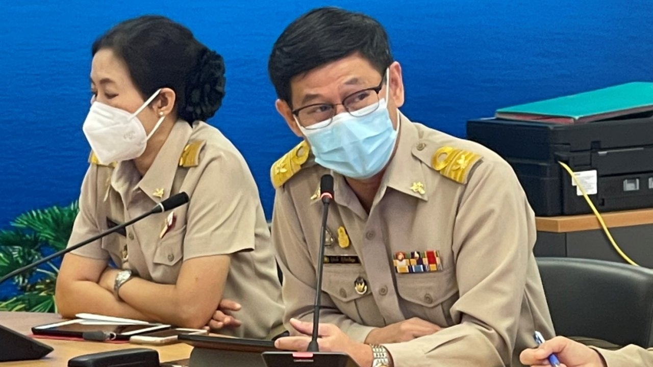 สสจ.ภูเก็ต ปัดขอนำร่องให้โควิดเป็นโรคประจำถิ่น หลังเจอติดวันละกว่าพันคน