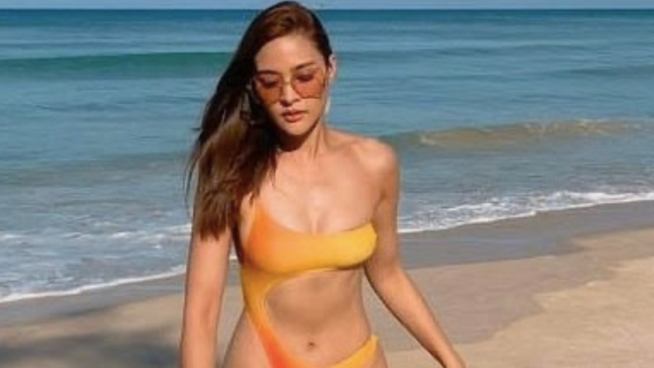 ปุ๊กลุก นุ่งชุดสุดเซ็กซี่ อวดหุ่นร้อน ในวันโสดๆ 