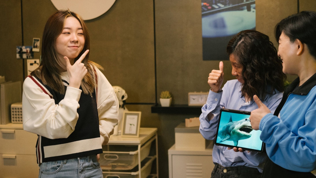 “ปัญ BNK48” ร่วมสร้างเสียงหัวเราะในซีรีส์ “Cat Radio TV Season 2”