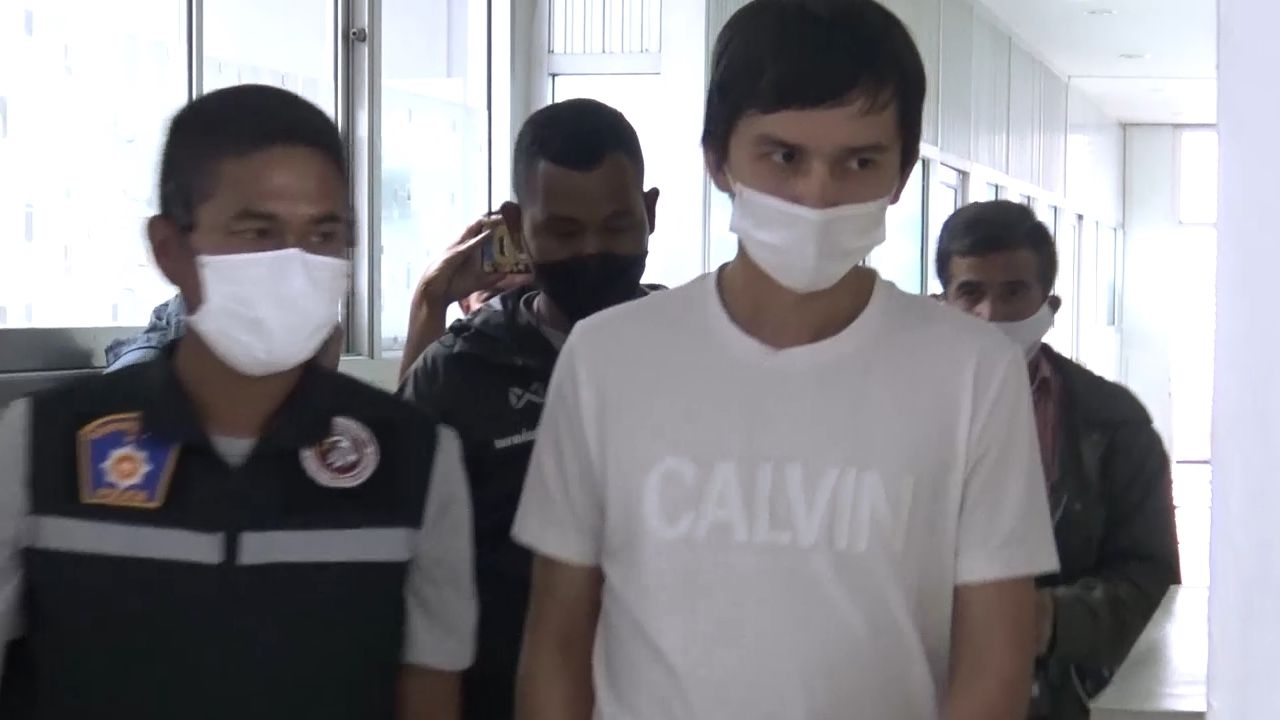 เสี่ยกฤตและพชร ได้ประกันตัววงเงิน 1 แสน คดีพัวพันเครือข่ายพนันออนไลน์