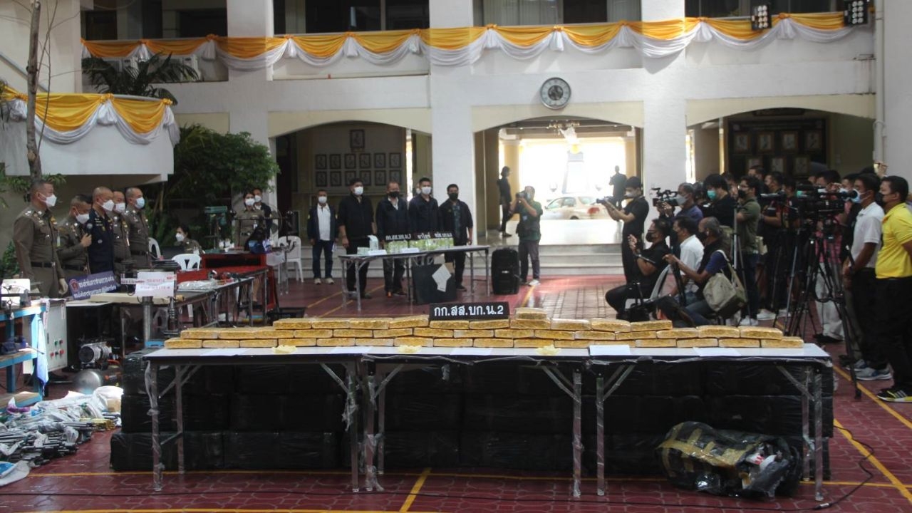 ตร.รวบเยาวชนออเงินลอบขนกัญชา 1 ตัน อีกแก๊งขนไอซ์ 15 กก.และยาเค 3 กก.