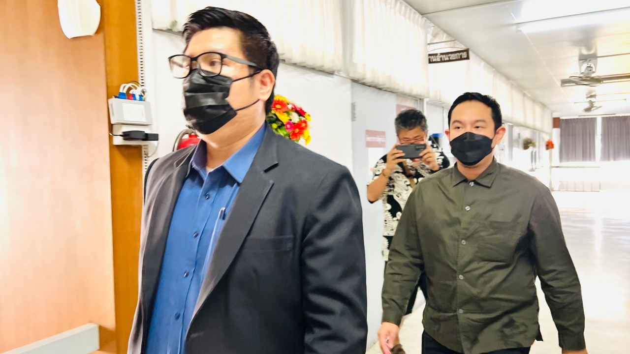 คนบนเรือกับกุนซือ เข้าให้การ ตร.เมืองนนทบุรี ย้ำสอบให้สำนวนรัดกุมขึ้น