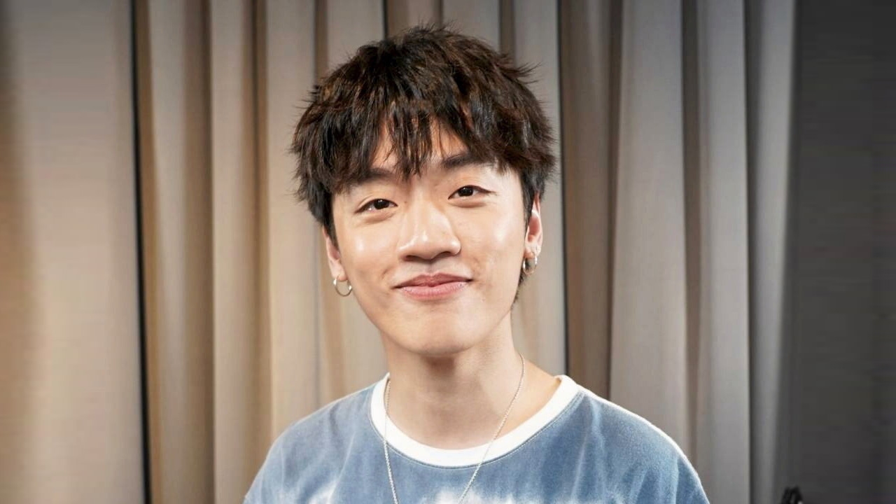 “กิต ทรี แมน ดาวน์” เผยคลั่งรัก! รับไม่ได้โดนจับของลับ ในรายการ WOODY FM