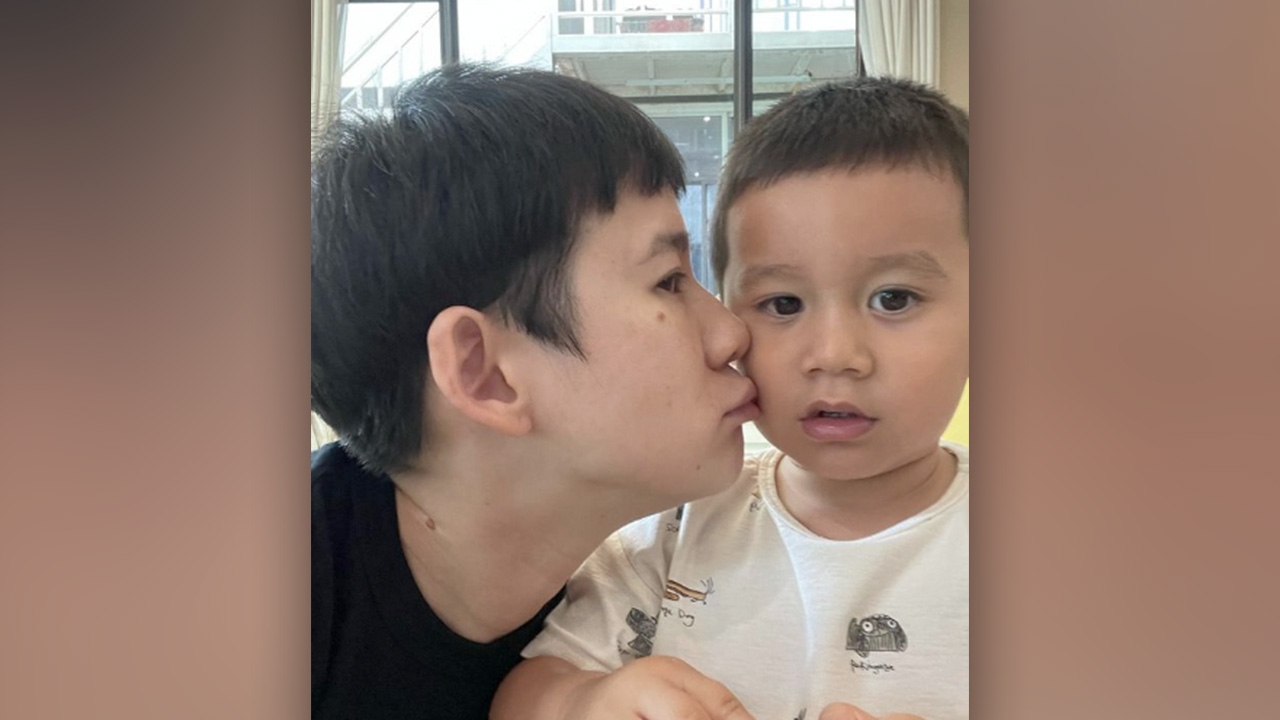 บุ้ง ใบหยก น้ำตาจะไหล เลี้ยงลูกคนเดียว 24 ชั่วโมง เก็บเสื้อผ้าไปนอนบ้านอื่น