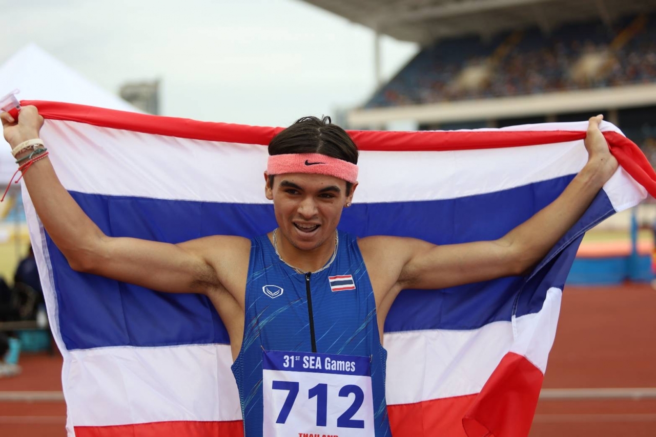 แรงไม่ตก “จอชชัว” คว้าทองวิ่ง 400 เมตรชาย เฉือนเจ้าภาพเวียดนาม ซีเกมส์ 2021