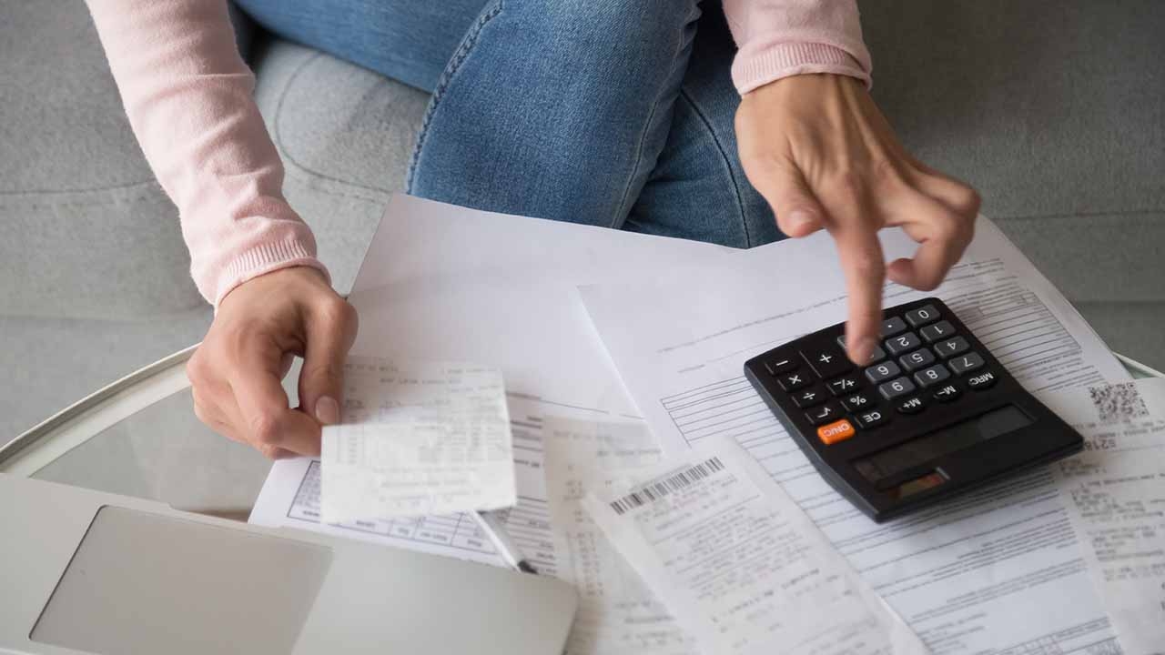 จลาจลข้าวยากหมากแพง