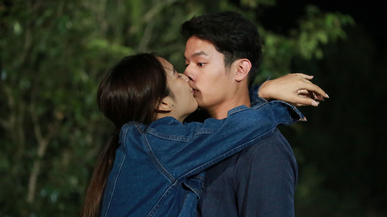 รตีลวง EP.3 ฤทธิ์แอลกอฮอล์เป็นเหตุ ปลา เผลอจูบสารภาพแอบรัก ภิไธย มานานแล้ว