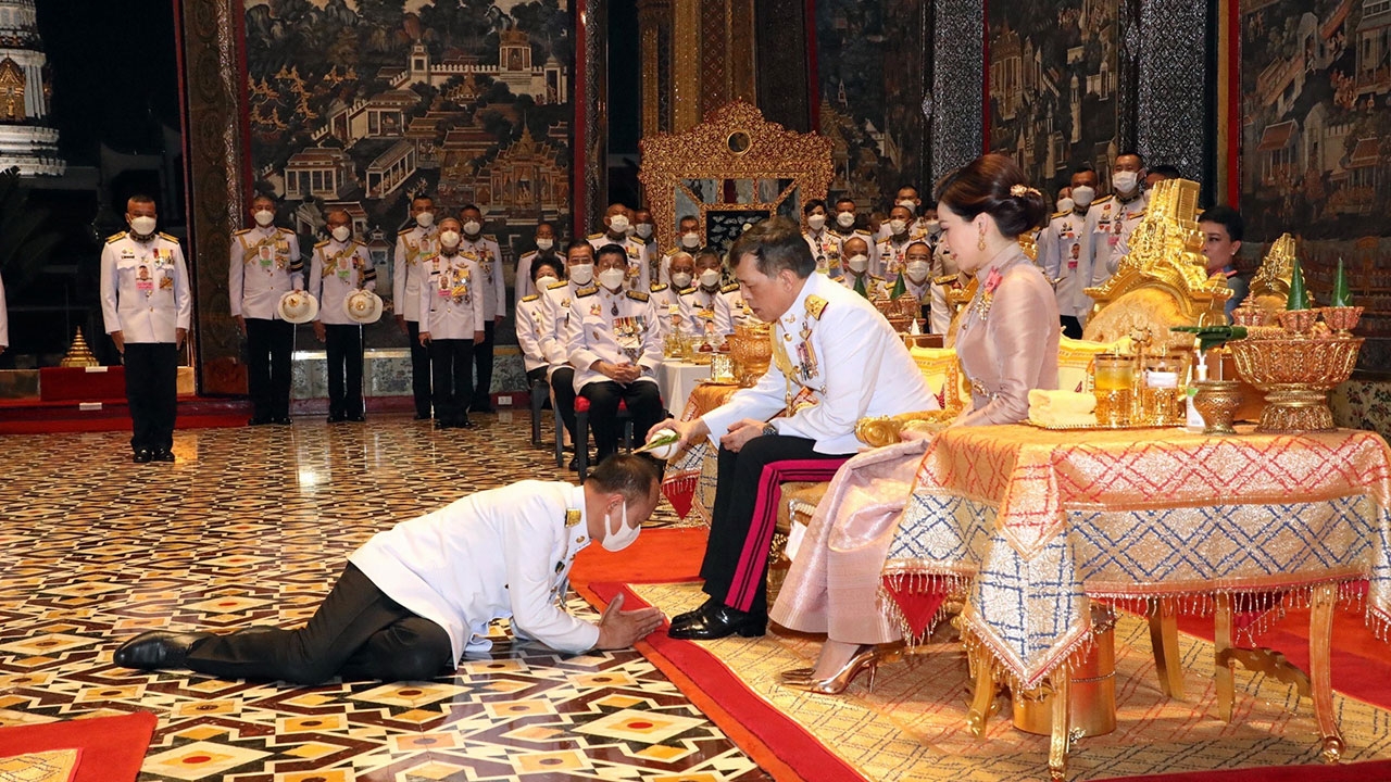 “พระเจ้าอยู่หัว-ราชินี” เสด็จฯ ประกอบพระราชพิธีพืชมงคล