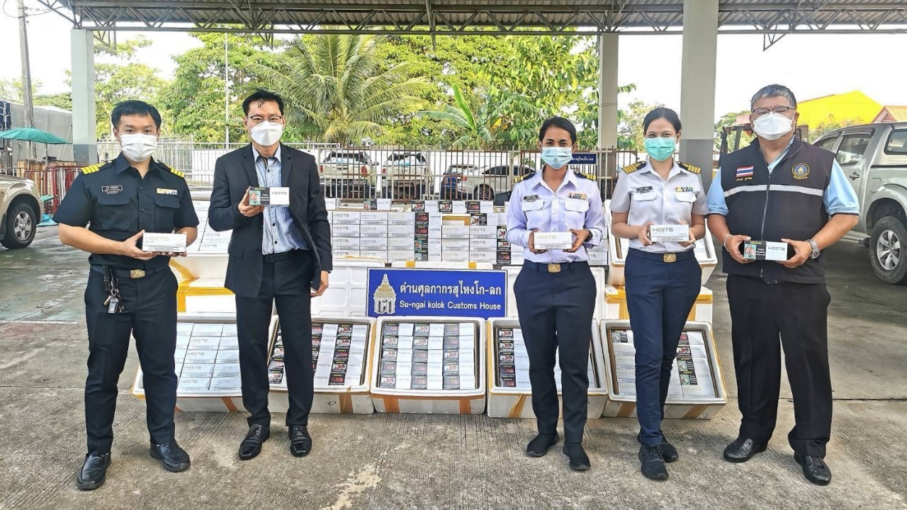 ด่านโก-ลก จับบุหรี่ไฟฟ้าและเครื่องสูบ ริมแม่น้ำโกลก มูลค่า 2.5 ล้าน