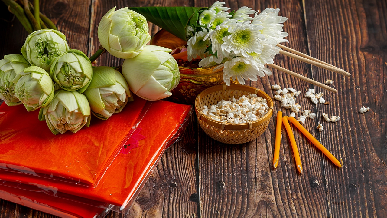 สวดมนต์สั้น-ยาว สวดนานๆ กับสวดทุกวัน ได้บุญต่างกันจริงหรือไม่?