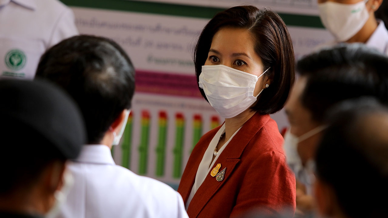 รมว.ศธ. กำชับ สำนักงานคณะกรรมการการศึกษาขั้นพื้นฐาน จ่ายเงินเดือนครูตรงเวลา