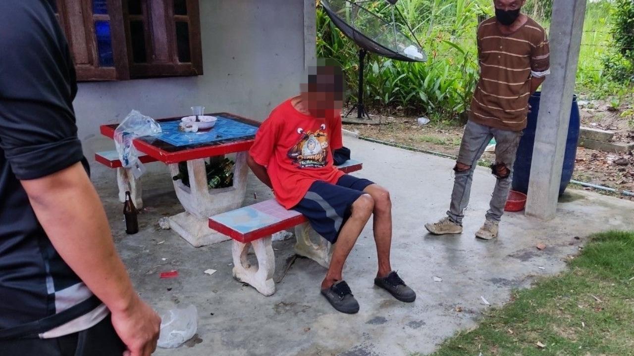 วงเหล้าดุ หนุ่มใหญ่เมาแอ๋ ฉุนเงินหาย-สงสัยรุ่นน้อง คว้าชะแลงฟาดดับสนิท