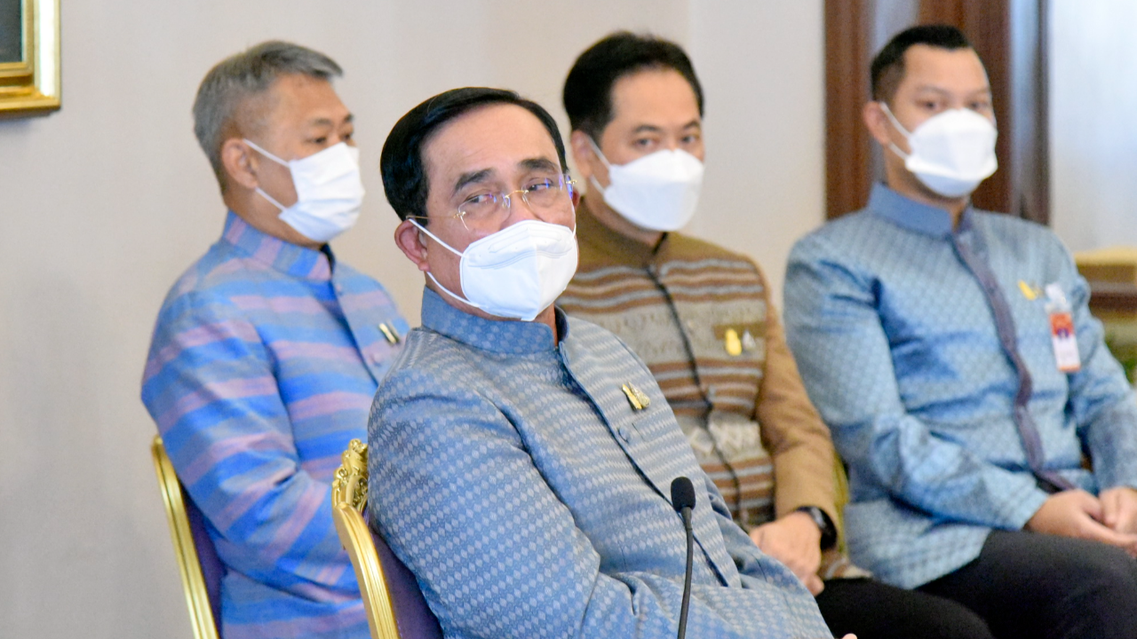 "บิ๊กตู่" เสียงแข็งห้าม กมธ.งบประมาณ เรียกรับผลประโยชน์ ขู่ หากพบเอาผิดทุกข้อ