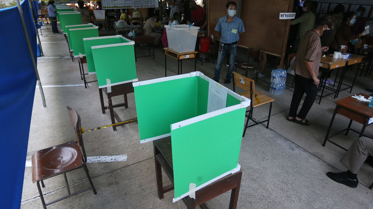 กกต. เน้นย้ำกาแบบไหน “บัตรดี-บัตรเสีย” โต้ปมใช้ได้เฉพาะปากกาน้ำเงิน