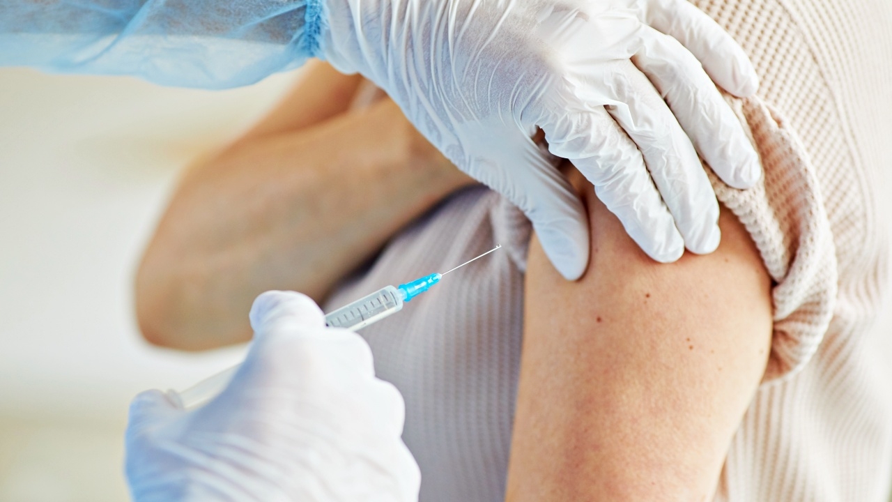 สสจ.ชลบุรี ประกาศเปิดให้ลงทะเบียน จองฉีดวัคซีนโควิด "COVOVAX" แล้ว