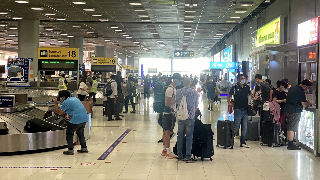 ชีวิตที่ต้อง “เดินหน้า” ได้เวลา “เปิด” ประเทศไทย