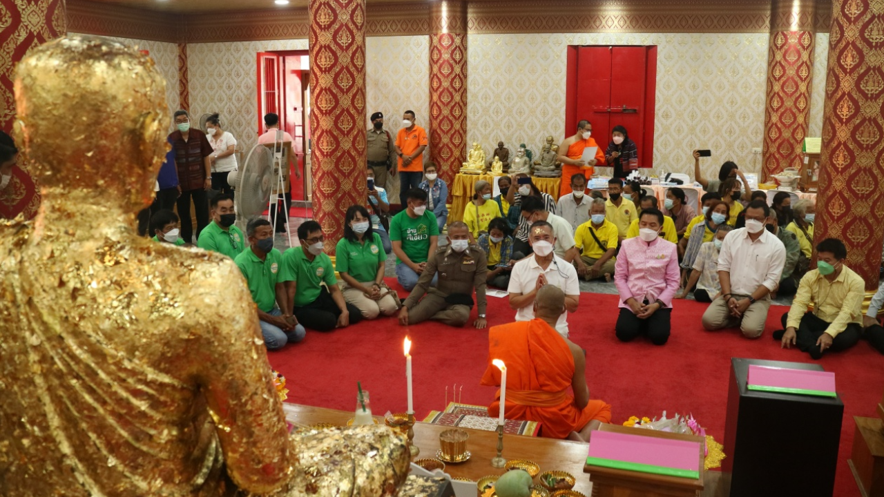 สร้างเหรียญหลวงพ่อเงิน แจก ยุติขัดแย้งวัดบางคลานยาวนานนับ 10 ปี 