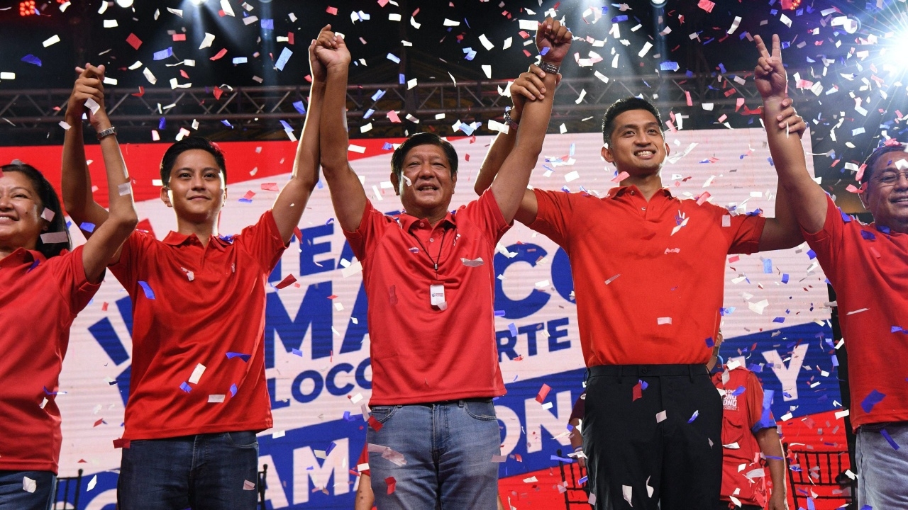 มาร์กอส รีเทิร์น 'บองบอง' คะแนนนำโด่ง ชนะเลือกตั้งปธน.ฟิลิปปินส์