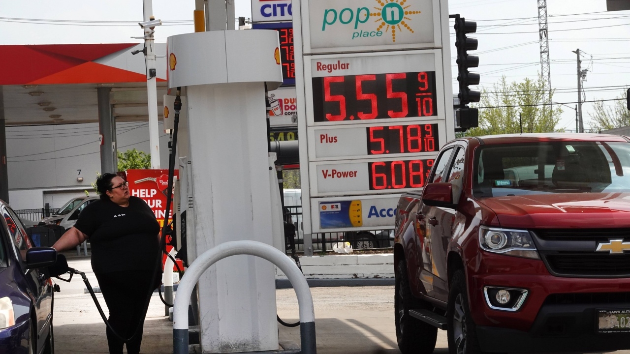 น้ำมันแพงไม่หยุด ราคาในสหรัฐฯพุ่งทุบสถิติ ซ้ำเติมเงินเฟ้อ