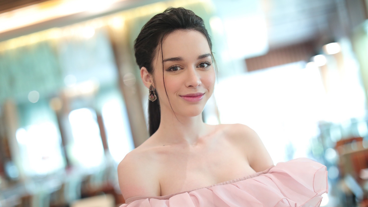 “สกาย มาเรีย” สุดเกร็ง ประชันฝีมือเหล่านักแสดงรุ่นพี่ ใน “กรงน้ำผึ้ง”