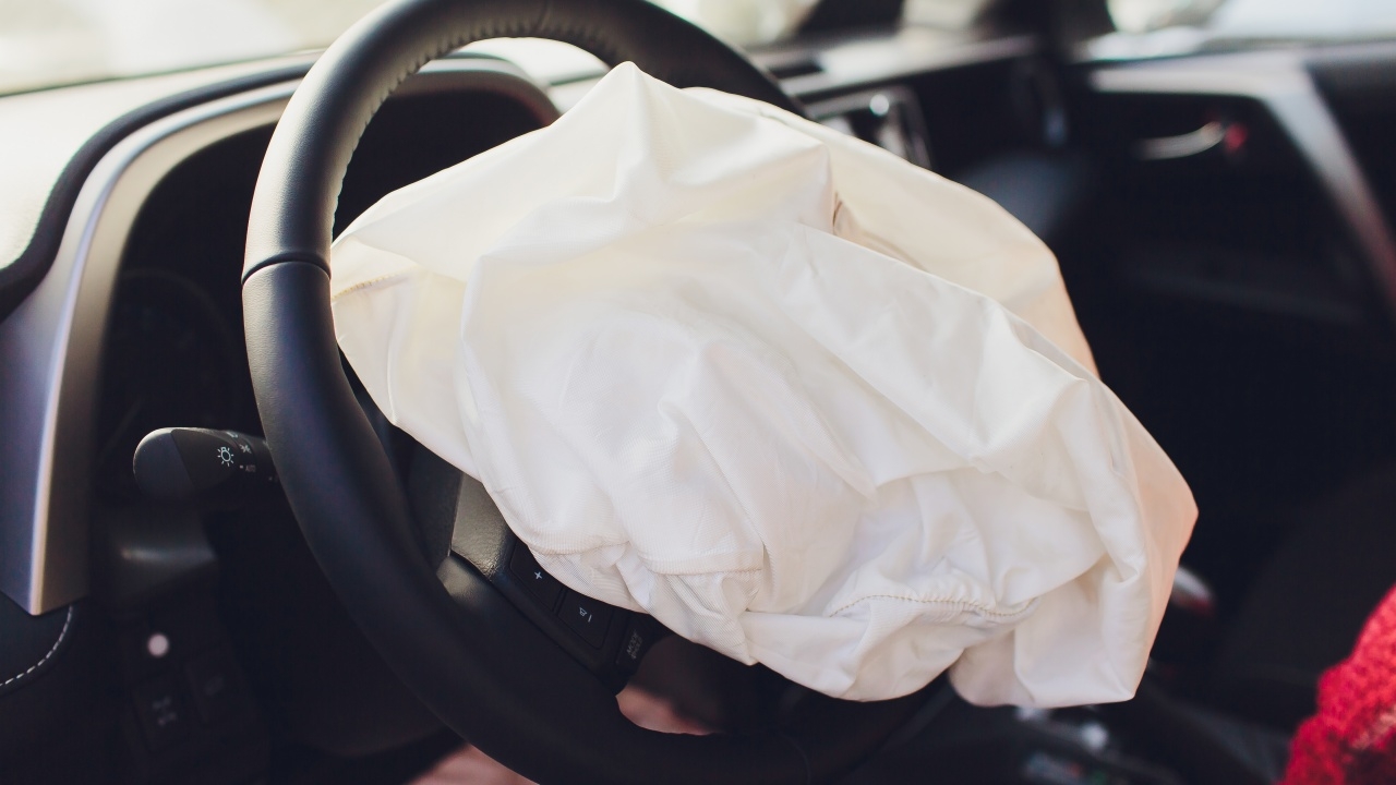 เช็กยี่ห้อ รุ่นรถยนต์ เข้าข่ายต้องเปลี่ยนถุงลมนิรภัย หลังพบแรงดันสูงกว่าปกติ