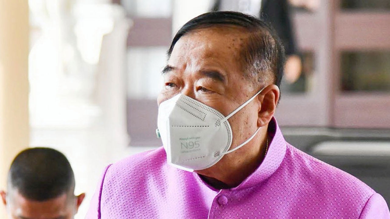 “บิ๊กป้อม” ติดเบรก สั่ง “พิเชษฐ” ยั้งปากปมท่อส่งนํ้าอีอีซี “ศรีสุวรรณ” ชงสอบ “สันติ”