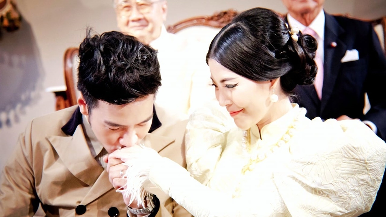 โย่ง อาร์มแชร์ โพสต์ซึ้งครบรอบแต่งงาน 10 ปี หลงรัก ก้อย ตั้งแต่แรกพบ