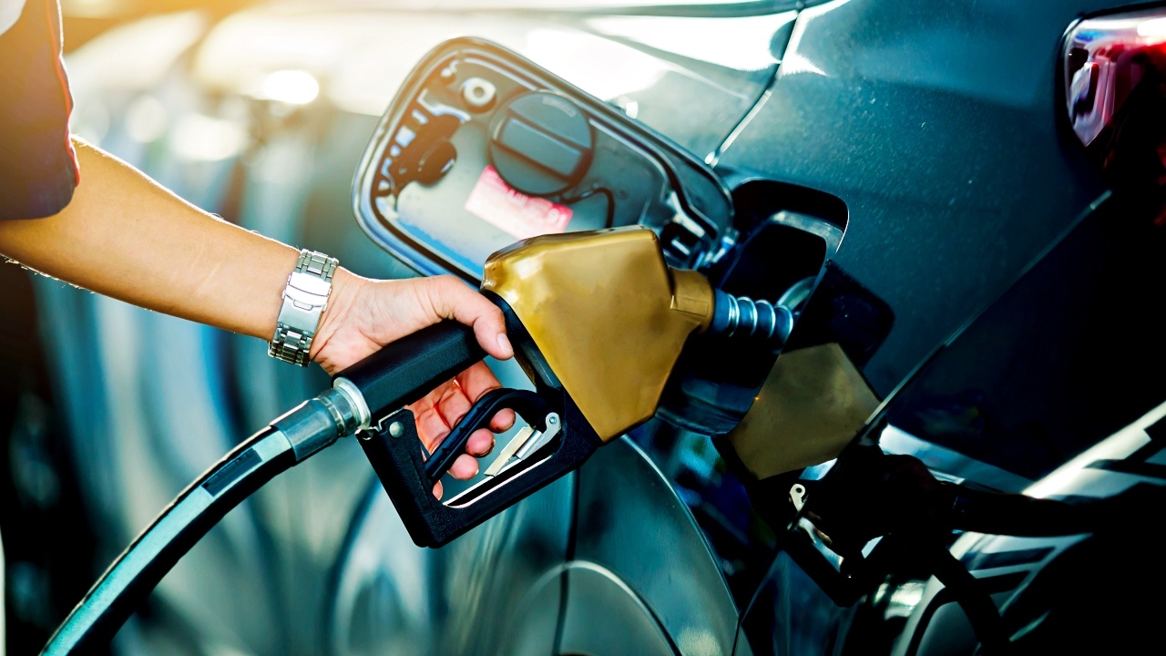 ราคาน้ำมันวันนี้ 7 พฤษภาคม 2565 ล่าสุดลิตรละกี่บาทแล้ว เทียบจาก 3 ปั๊มน้ำมัน