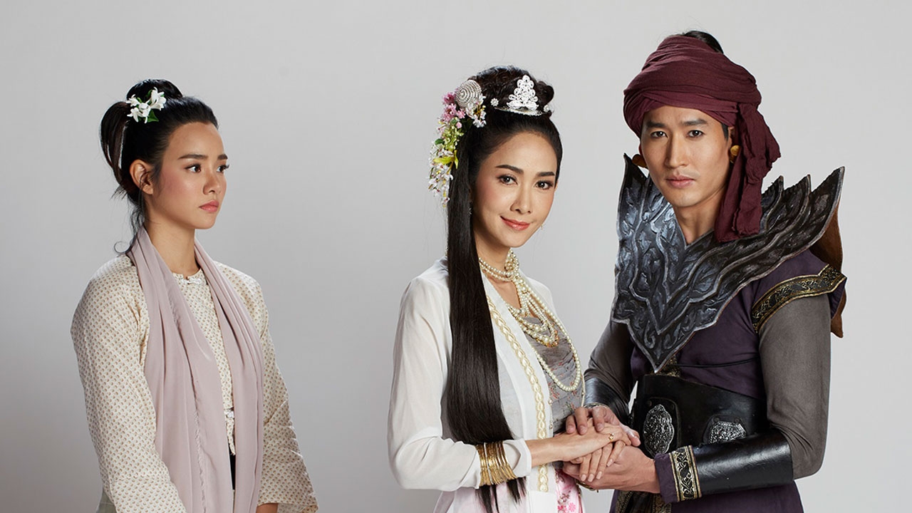 "ยุ้ย-วาววา-ไนกี้" นำทีมถ่ายทอดอาถรรพณ์ ผ้าลุนตยาสีชมพู ใน "เล่ห์ลุนตยา"