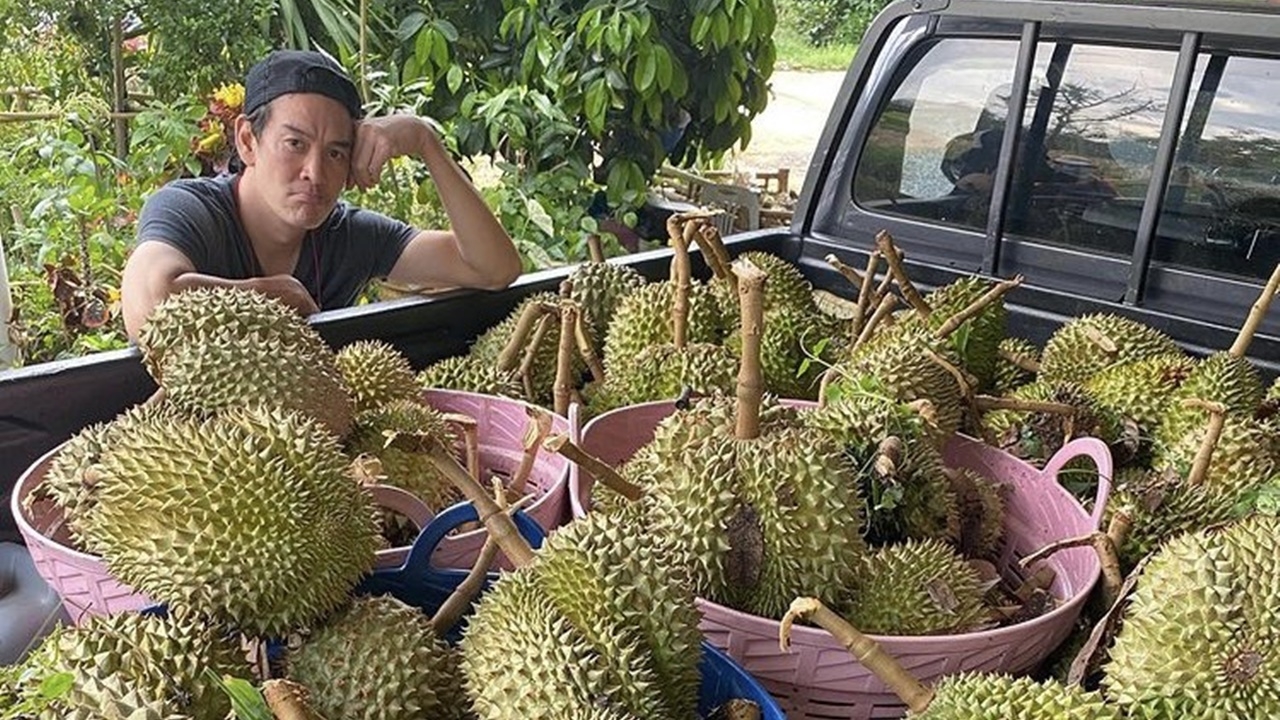 ชาคริต เป็นเศร้า สวนทุเรียนเจอพายุซัดถล่ม ฉีกร่วงเป็นคันรถ