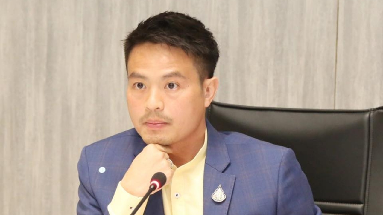 "ภราดร" เดือดจัด กล้าซัด นายกฯ หลังเบรก "วอล์กอิน" ฉีดวัคซีนโควิด-19