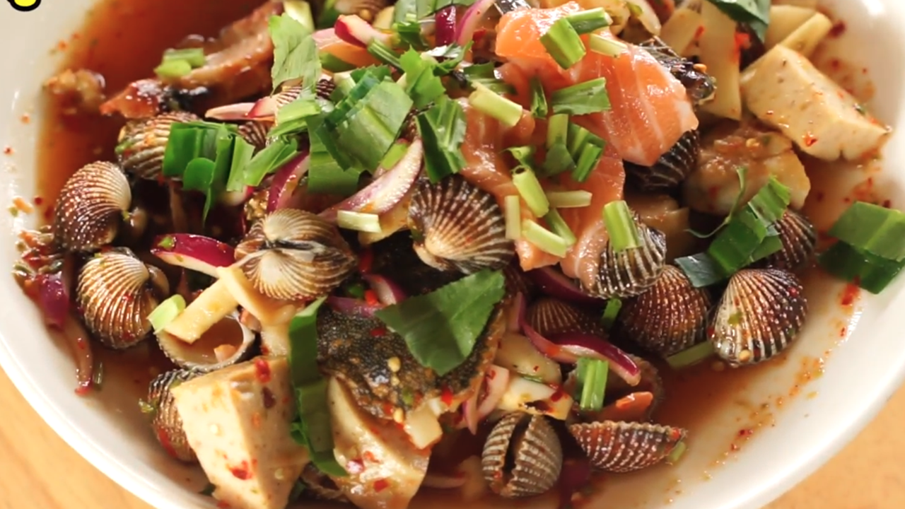 ตะลอนกินพาไปชิมเมนูยำแซ่บสุดจี๊ดจ๊าด ที่ร้าน Ma Long ณัวร์