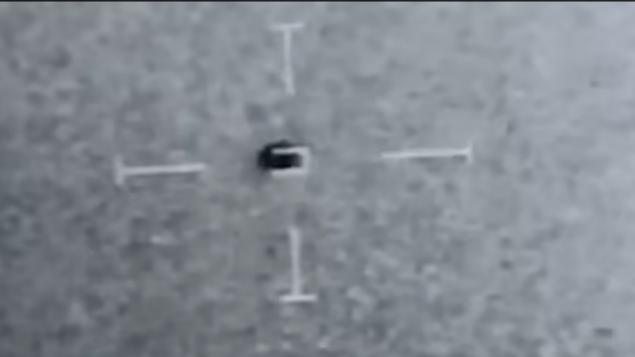 ฮือฮา เพนตากอนยันคลิปจริง UFO บินฉวัดเฉวียน ก่อนดำดิ่งใต้ทะเล (คลิป)