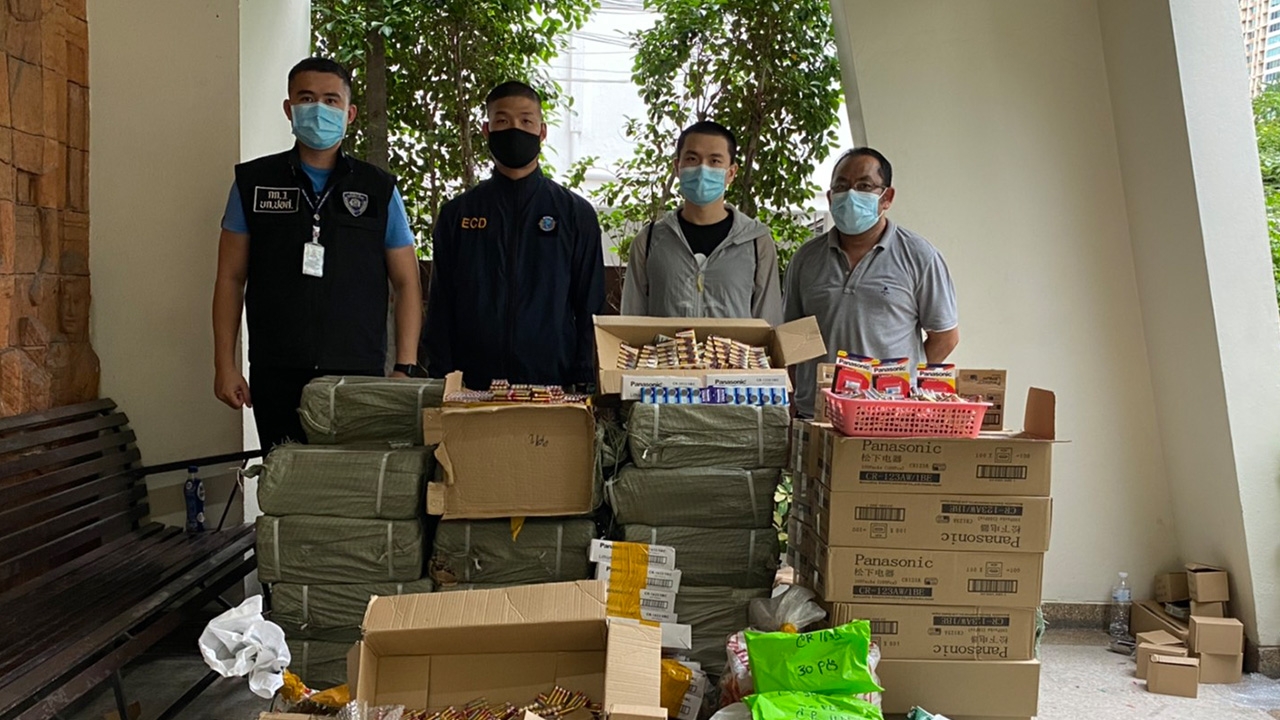 ปอศ.จับหนุ่มจีนหิ้วถ่านพานาฯ ปลอมมาขายในไทย เตือนใช้แล้วอาจเกิดอันตราย