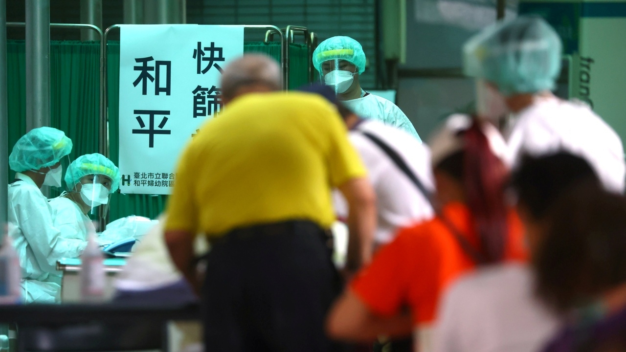ไต้หวันงานเข้า ติดโควิดพุ่ง เพิ่งได้วัคซีนแค่ 3 แสนโดส ฉีดให้ปชช.1%