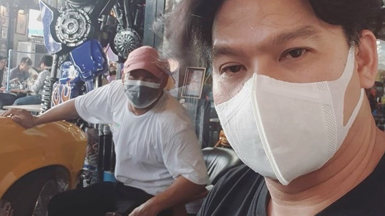 พี่น้องไม่ทิ้งกัน นุ้ย เชิญยิ้ม ไปให้กำลังใจ โหน่ง ถึงนครนายก