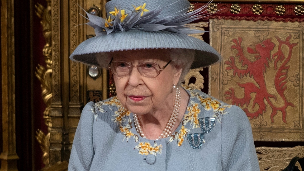 ควีนเอลิซาเบธที่ 2 ไม่พอพระทัยเจ้าชายแฮร์รี่อย่างยิ่งที่ต่อว่าพระบิดา 