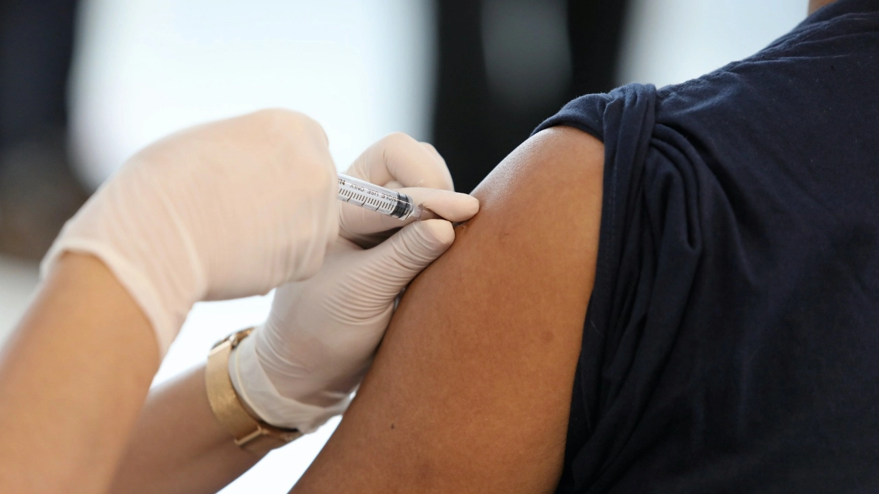 ปรับแผนวัคซีนโควิด ปูพรมฉีดพื้นที่ระบาด ตั้งเป้า กทม. 2 เดือน 5 ล้านคน