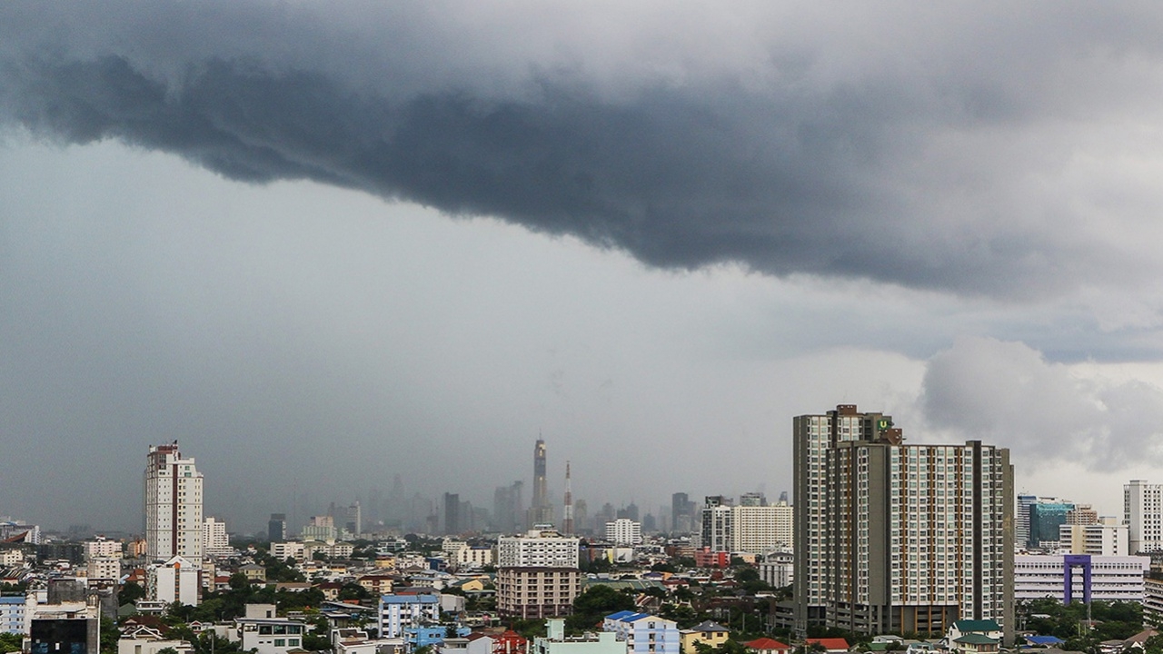 สภาพอากาศวันนี้ 4 ภาคตอนบน กลางวันระอุ 26 จว.ฝนฟ้าคะนอง ใต้ฝนน้อยลง  