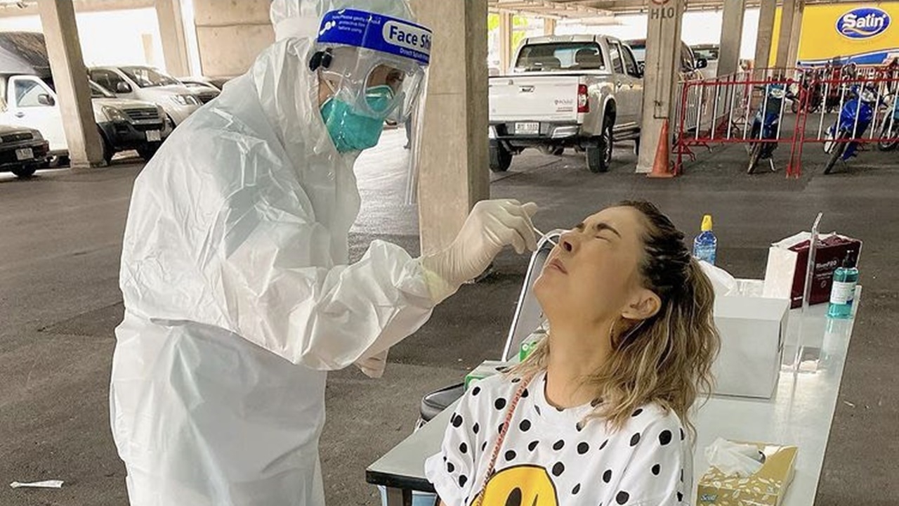 ไม่ประมาท เอมี่ กลิ่นประทุม ตรวจโควิดบ่อยทุก 14 วัน เพื่อความสบายใจ