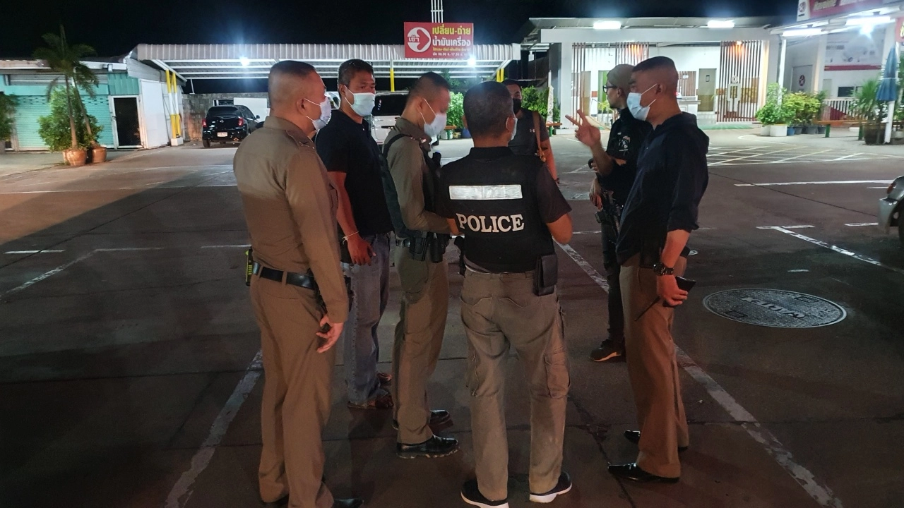 คู่อรินัดเคลียร์ปัญหาหน้าห้างดัง คุยไม่ลงตัวยิงดับ 2 ศพ เจ็บอีก 2 ราย