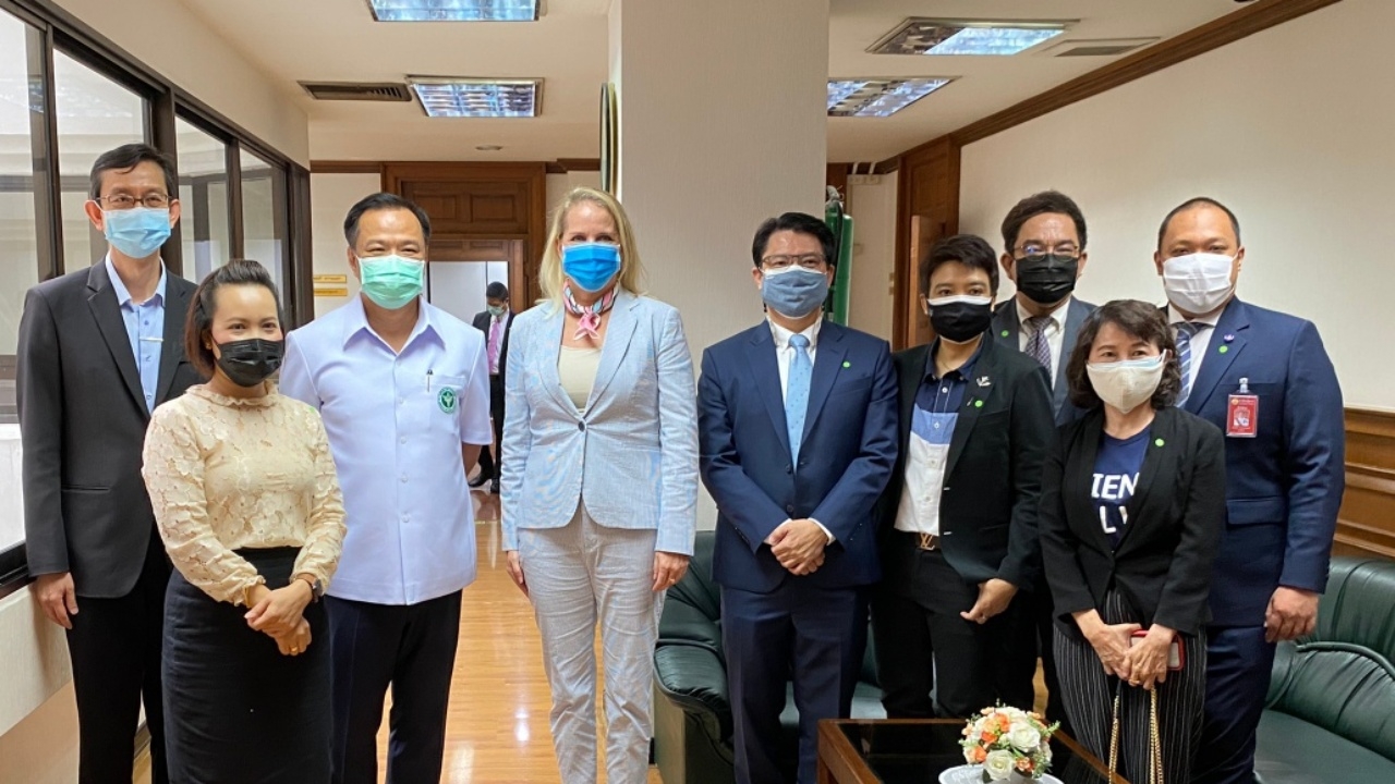 “อนุทิน” ยันได้วัคซีนไฟเซอร์ 10-20 ล้านโดส เริ่มส่งได้ตั้งแต่ไตรมาส 3