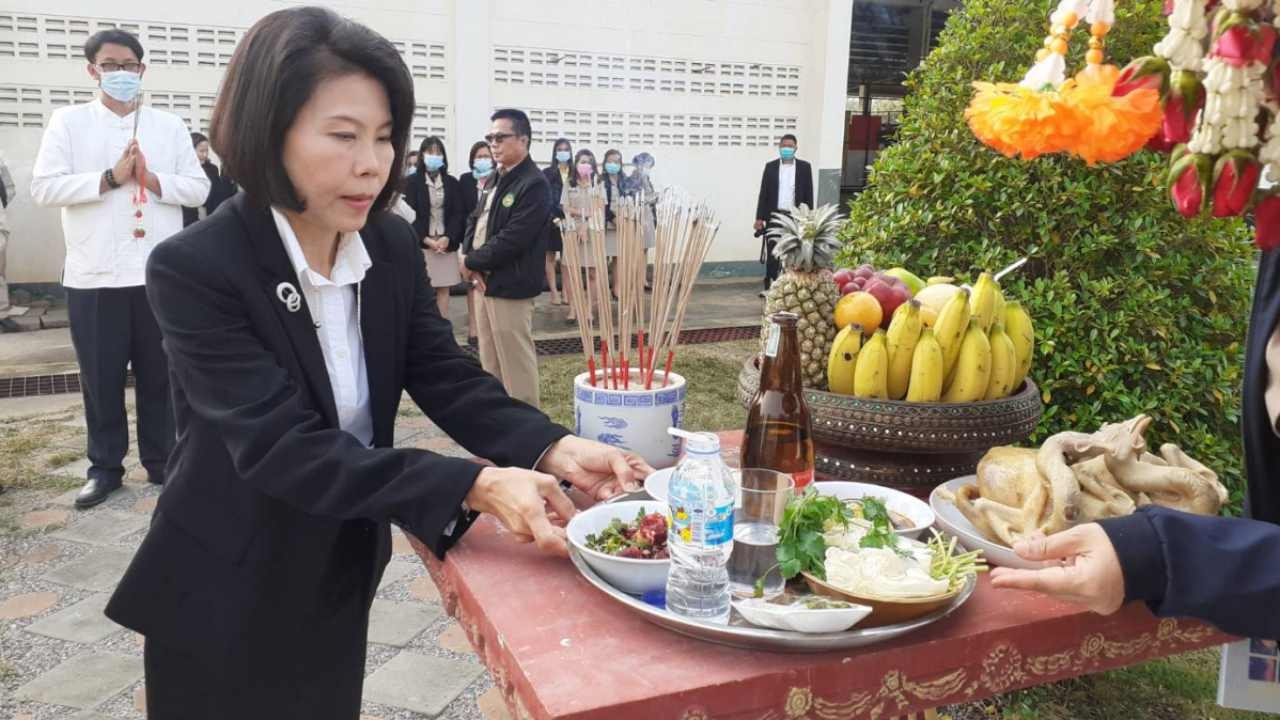 นายกอบจ.ลำปาง "ตวงรัตน์ โล่ห์สุนทร" พร้อมลุยงาน ช่วยคนตกงานจากโควิดฯ 
