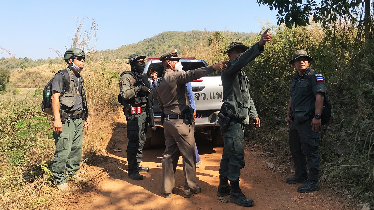 ตำรวจแพร่คลาดกับ "ไอ้เอ็ม" คนร้ายข่มขืน หลังหนีกลับบ้านแม่แล้วหลบเข้าป่า
