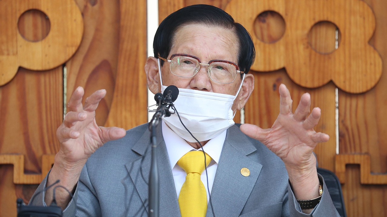 ศาลเกาหลีใต้ตัดสิน เจ้าลัทธิ ‘ชินชอนจี’ ไม่มีความผิดฐานละเมิดกฎคุมโควิด