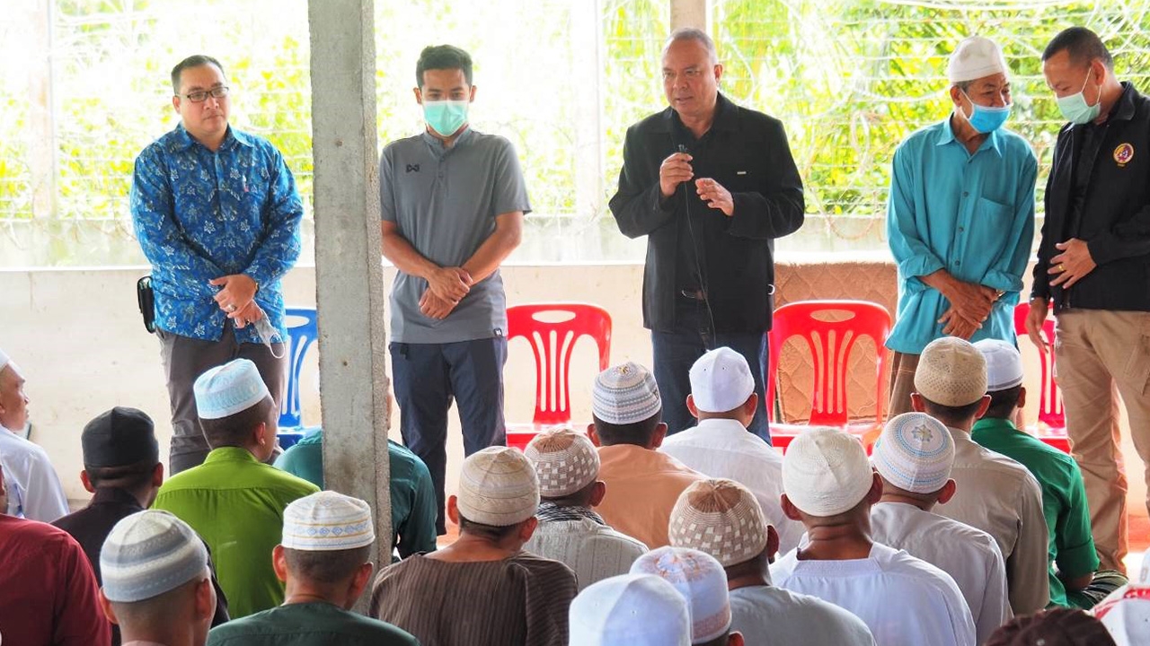 ฉก.ปัตตานี ลงชุมชนบ้านแสนสุข ขับเคลื่อนแก้ปัญหายาเสพติดให้เยาวชน