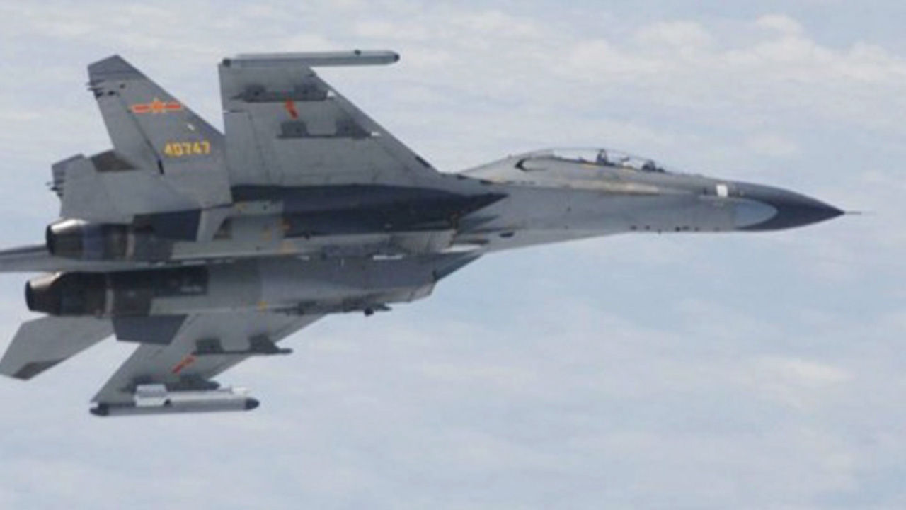 จีนกร้าว ส่งบินรบฝูงใหญ่ 15 ลำล้ำน่านฟ้าไต้หวันอีกรอบ ทดสอบ รบ.ไบเดน