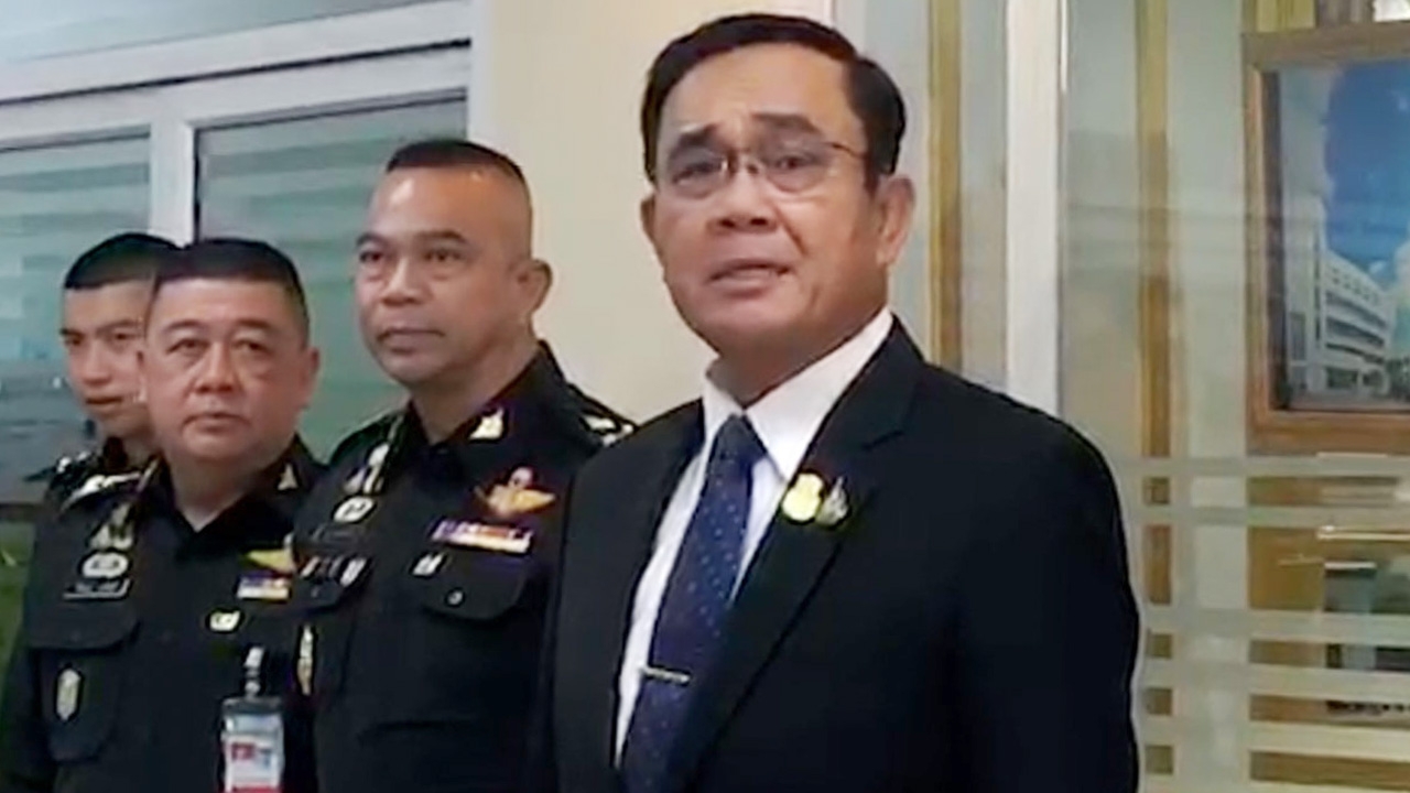 "บิ๊กตู่" เปิดโอกาส คนจับใบดำ สมัครเป็นทหาร-พร้อมเปิดช่องทางออนไลน์