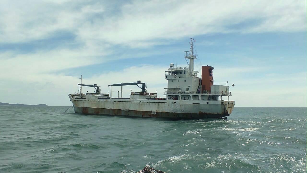 ศรชล.ภาค 3 เข้าตรวจเรือสินค้าลักลอบเข้าไทยที่ภูเก็ต ช่วยลูกเรือ 18 ราย