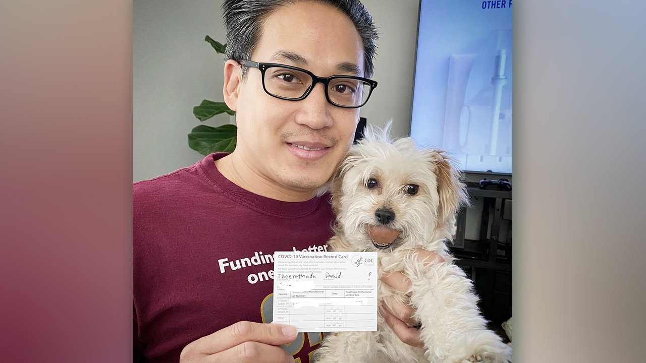 อดีตพระเอก ดอน ธีระธาดา ได้รับการฉีดวัคซีนโควิดเรียบร้อยแล้ว 